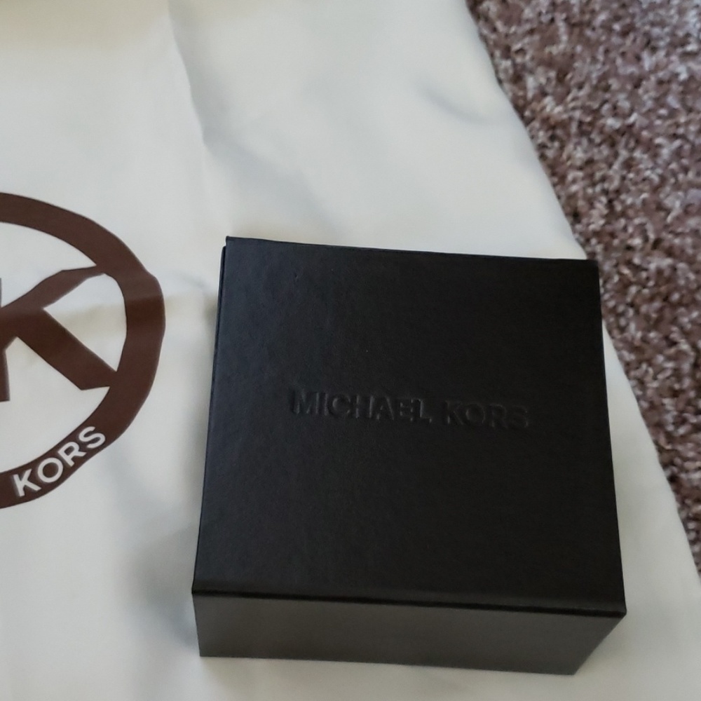 Michael kors box&bag